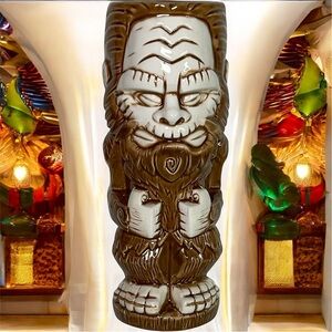 *NEW* Bigfoot 16 oz. Geeki Tikis Mug